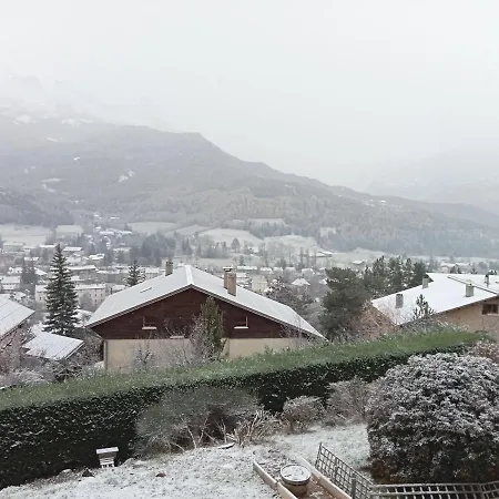 Chardon Bleu Cuisine Coin A Manger Sanitaires Salle D'eau アパート *